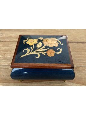 MAPSA Wood Inlay Floral Marquetry Music Box  Edelweiss Swiss Movement Italy VTG